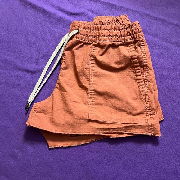 Vuori Pants - Vuori shorts.  Size 4.  Salmon colored.